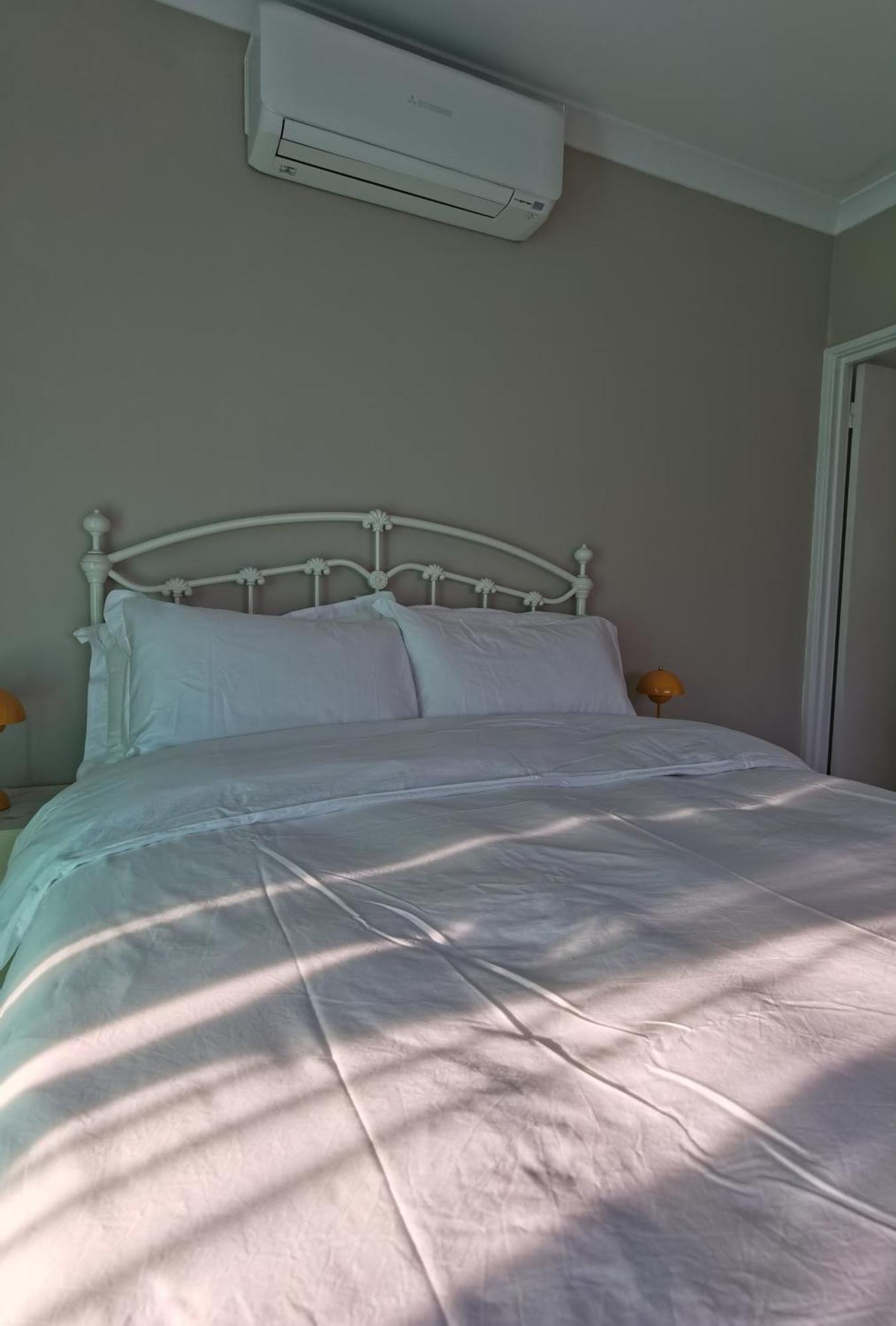 Sunny Ocean View Retreat Apartment Perth Phòng bức ảnh